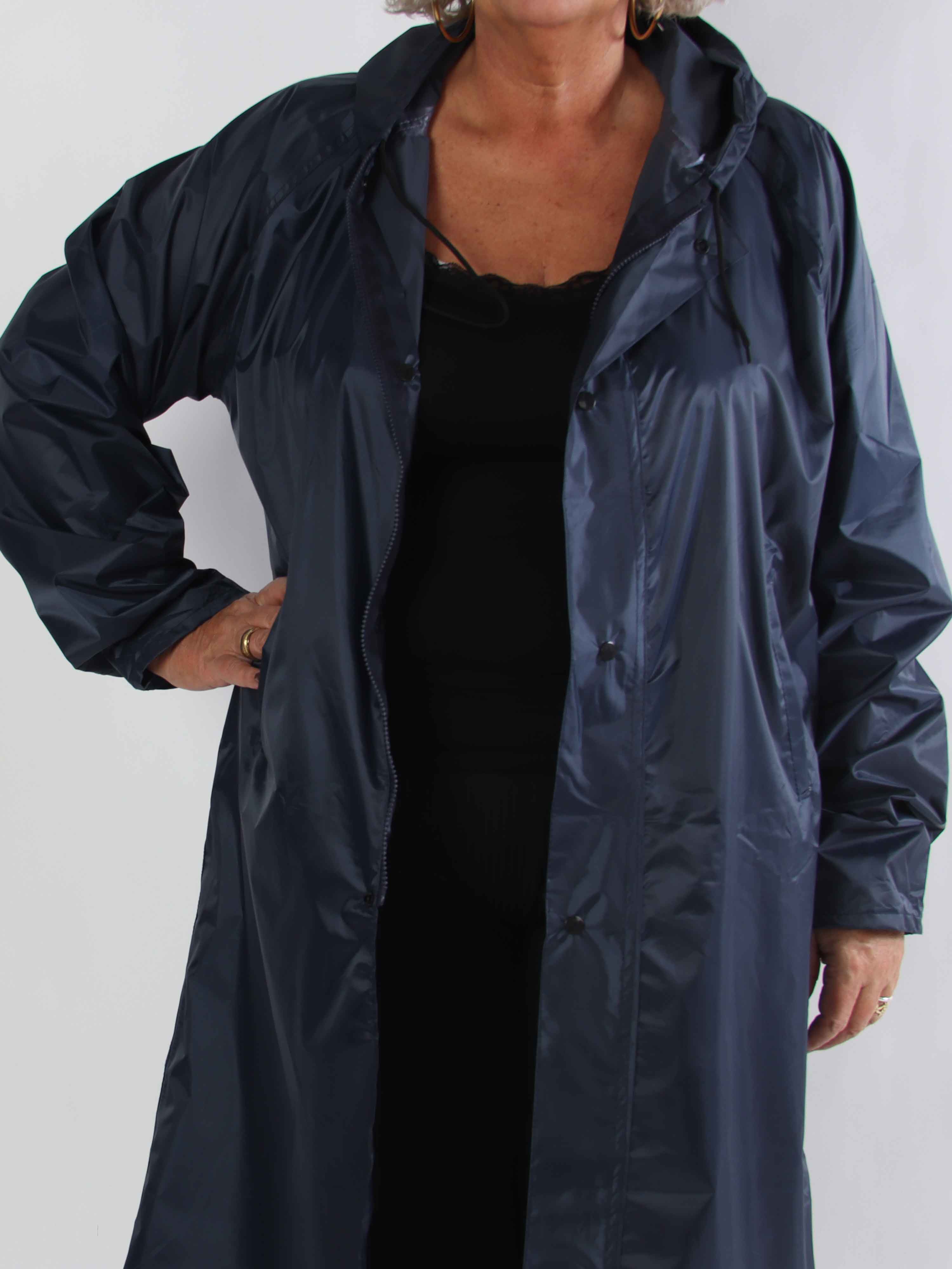 Reina - Plus size regnjacka med huva